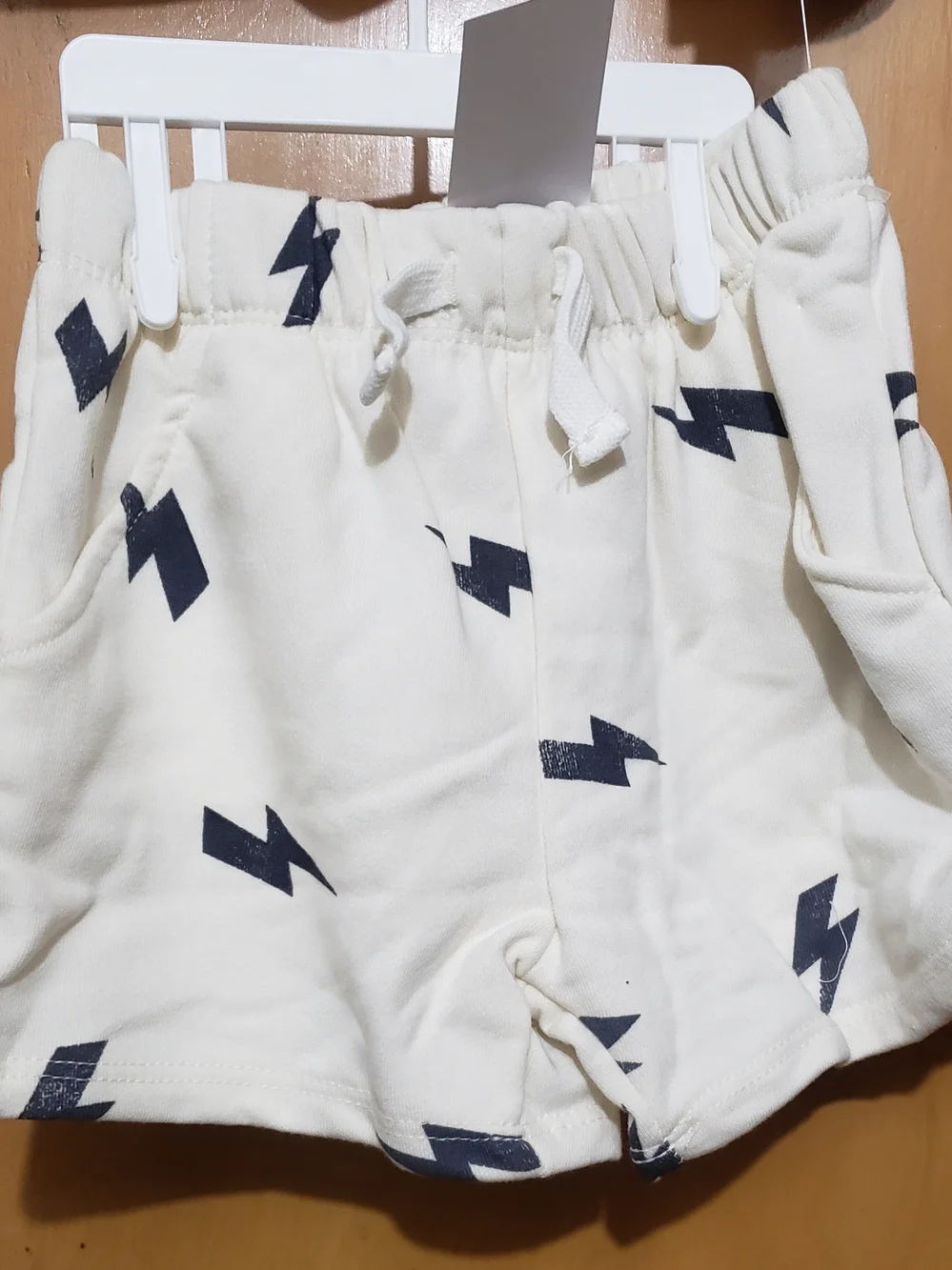 Cream Lightning Bolt Kids Sweatshirt & Shorts Set - Casual Everyday